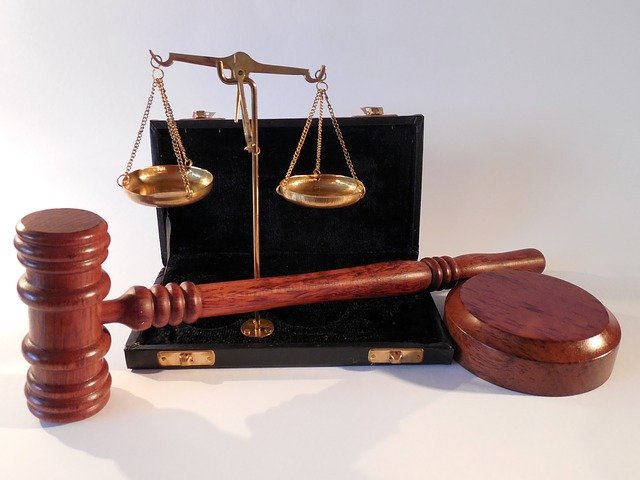 W czym potrafi nam wesprzeć radca prawny? W jakich kwestiach i w jakich kompetencjach prawa pomoże nam radca prawny?